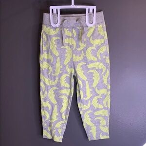 Baby Gap Gray and green toddlers Crocodile Print Bottoms size 2 years